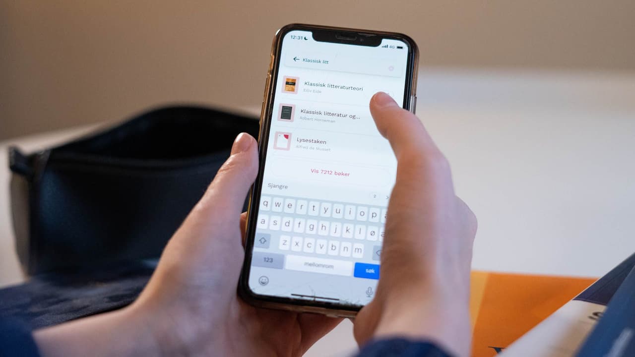 Søk opp boken du ønsker å kjøpe. 