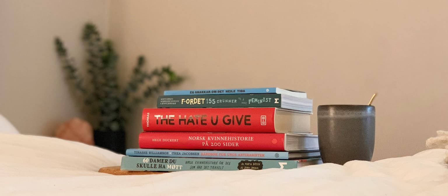 Lærerike bøker om rasisme og feminisme